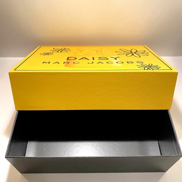 Daisy Marc Jacobs Perfume Box Yellow Cute Storage Display Rectangular Flowers - Picture 9 of 16